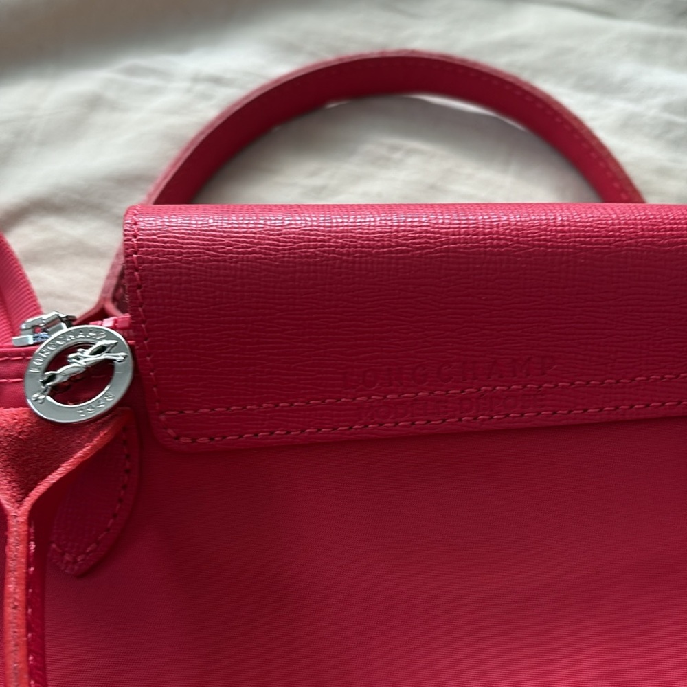 Longchamp Le Pilage Neo Medium Handbag - Picture 10 of 10